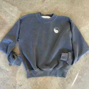 Kids Bamabones size small Ying Yang Embroidered Crew Neck- Off black